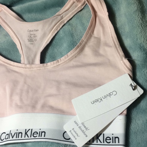 🔥SALE🔥 Calvin Klein Underwear Set - Picture 2 of 4
